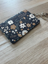 Load image into Gallery viewer, card holder keychain | 6 prints