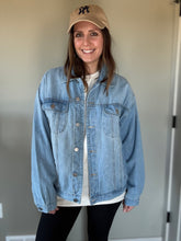 Load image into Gallery viewer, oversized light boyfriend denim jacket
