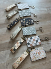 Load image into Gallery viewer, card holder keychain | 6 prints