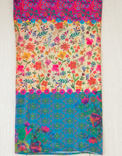 Load image into Gallery viewer, natural life full boho bandeau floral border