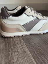 Load image into Gallery viewer, blowfish cream + chocolate sneaker