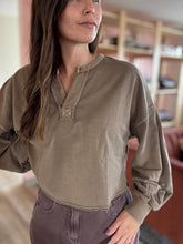 Load image into Gallery viewer, mocha notched pullover
