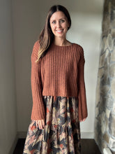 Load image into Gallery viewer, rust capsule sweater