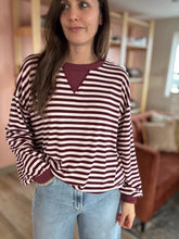 Load image into Gallery viewer, vintage wine striped pullover