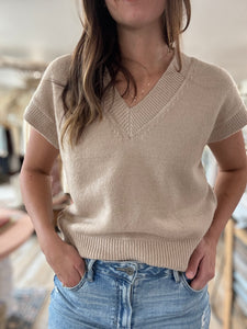 latte v-neck short sleeve sweater