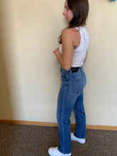 Load image into Gallery viewer, classic medium wash high rise straight jeans