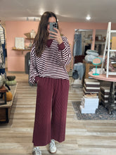 Load image into Gallery viewer, vintage wine striped pullover