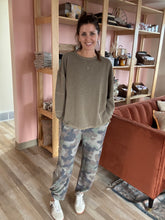 Load image into Gallery viewer, soft comfy camo tie pants