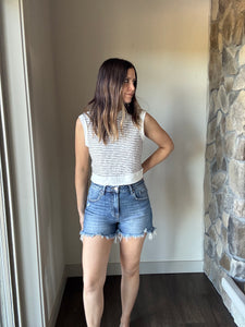 risen high rise side slit fray denim shorts