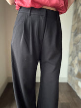 Load image into Gallery viewer, black pleated wide leg pants