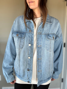 oversized light boyfriend denim jacket