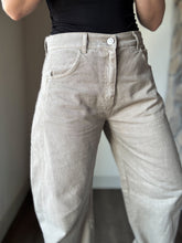Load image into Gallery viewer, stone cotton barrel jeans
