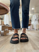 Load image into Gallery viewer, judy blue dark cropped kick flare jeans