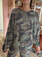 Load image into Gallery viewer, soft comfy camo pullover