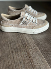 Load image into Gallery viewer, blowfish desert drift slip-on sneakers