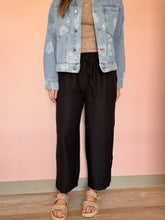 Load image into Gallery viewer, black flowy pants