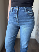 Load image into Gallery viewer, cello medium wash high rise straight denim