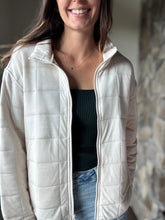 Load image into Gallery viewer, soft cream quilted jacket