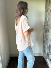 Load image into Gallery viewer, blush short sleeve button down top