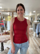 Load image into Gallery viewer, red ribbed foundation tank