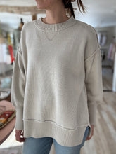 Load image into Gallery viewer, pearl pullover sweater