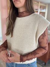 Load image into Gallery viewer, amber cinnamon lace top