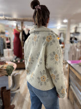 Load image into Gallery viewer, cream daisy zip sherpa