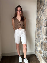 Load image into Gallery viewer, judy blue ecru bermuda shorts with khaki stitching