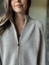 Load image into Gallery viewer, natural two-tone zip-up cardigan