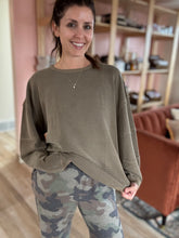 Load image into Gallery viewer, comfort khaki ribbed pullover