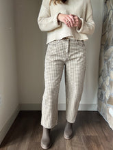 Load image into Gallery viewer, tan plaid barrel