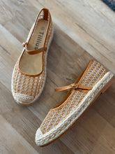 Load image into Gallery viewer, tan mesh espadrille flats