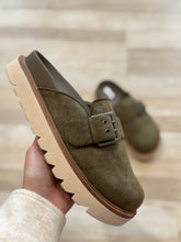 Load image into Gallery viewer, khaki suede clog