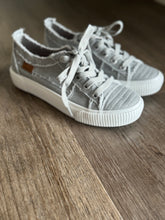 Load image into Gallery viewer, blowfish grey lace-up sneakers