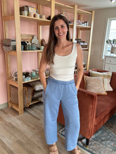 Load image into Gallery viewer, kinsey light denim barrel sweatpants