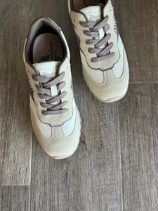 blowfish cream + chocolate sneaker