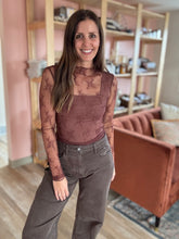 Load image into Gallery viewer, amber cinnamon lace top