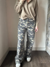Load image into Gallery viewer, hidden baggy camo pants