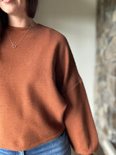 Load image into Gallery viewer, rust on a stroll ribbed pullover
