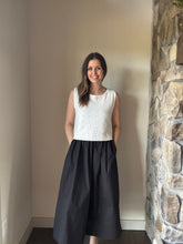 Load image into Gallery viewer, black mixed media scoop midi dress