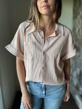 Load image into Gallery viewer, blush short sleeve button down top