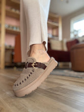Load image into Gallery viewer, sherpa mules