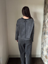 Load image into Gallery viewer, black mineral washed top