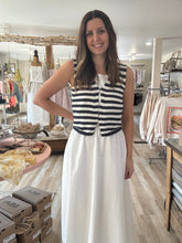 Load image into Gallery viewer, navy+white knit stripe vest