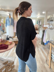 black short sleeve sweater knit top