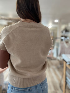 latte v-neck short sleeve sweater