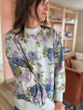Load image into Gallery viewer, louise floral sweatshirt