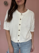 Load image into Gallery viewer, cream half sleeve button cardi