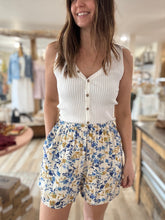 Load image into Gallery viewer, heirlooms flowy floral shorts