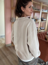 Load image into Gallery viewer, oatmeal layered pullover